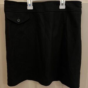 Woman’s NWOT Size 4 Banana Republic Black Skirt